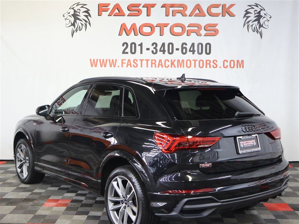 Used 2023 Audi Q3 2.0T Premium Plus w/ Premium Plus Package image 4