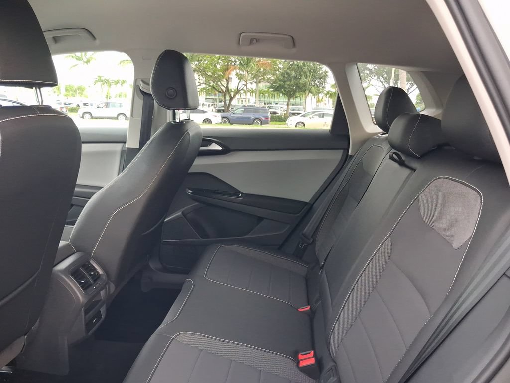 Certified 2023 Volkswagen Taos SE FWD image 13