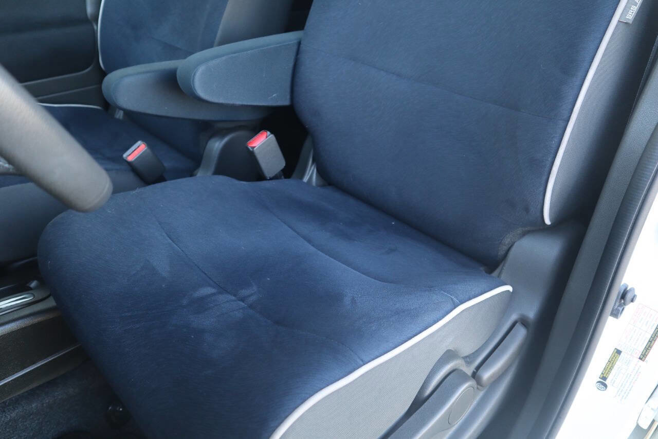 Used 2012 Nissan Cube 1.8 S w/ Indigo Limited Edition Pkg image 9