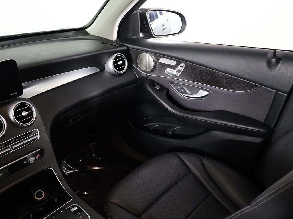 Used 2021 Mercedes-Benz GLC 300 4MATIC w/ Multimedia Package image 38