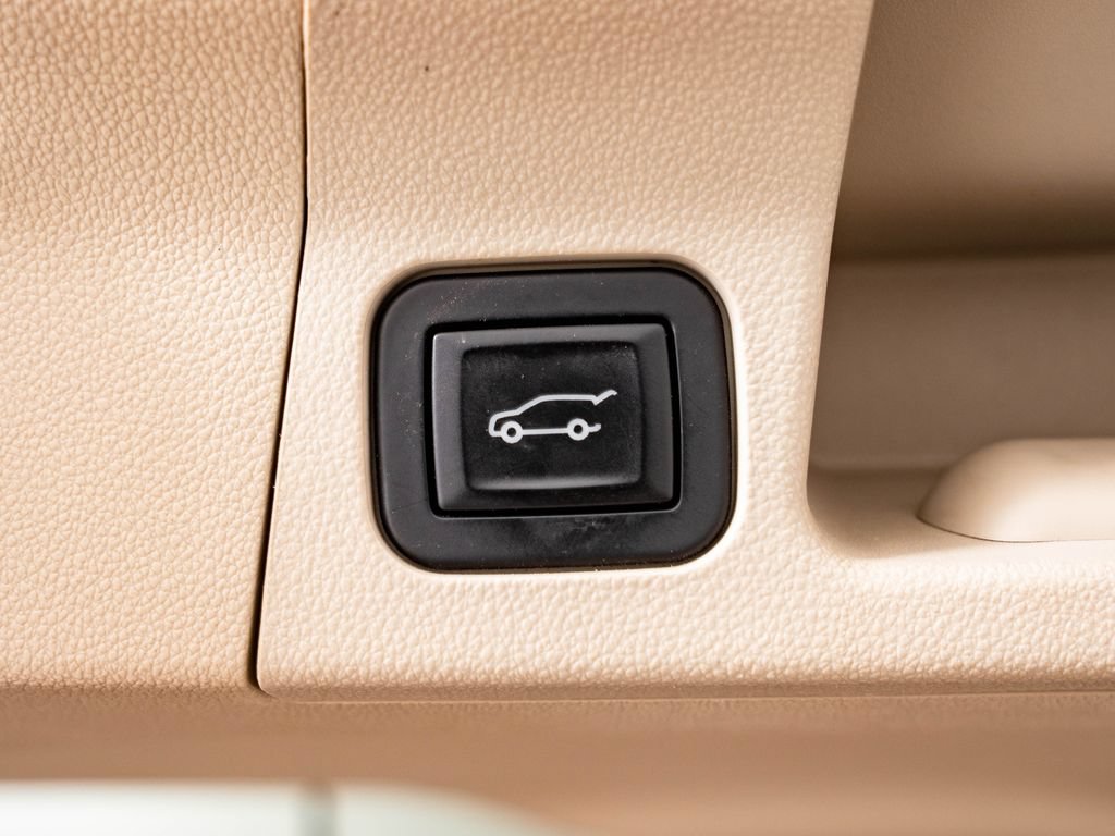 Used 2019 GMC Acadia Denali w/ Technology Package AWD/4WD image 21