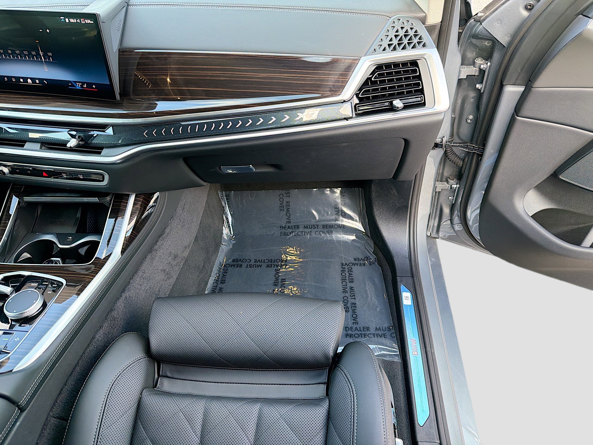 Used 2026 BMW X7 xDrive40i AWD/4WD image 18