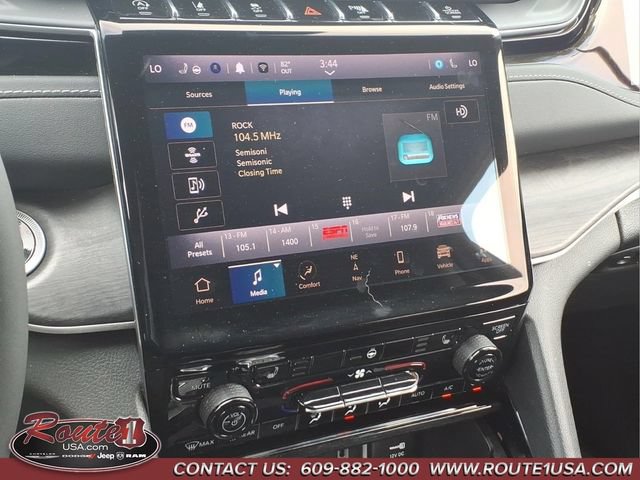 Used 2023 Jeep Grand Cherokee Limited AWD/4WD image 21
