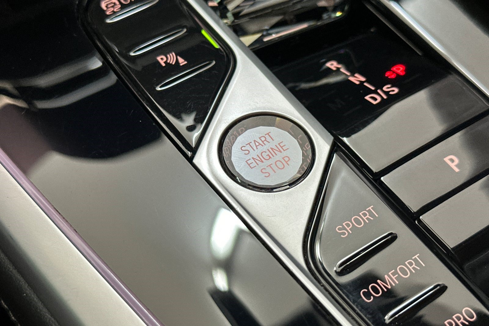 Certified 2025 BMW X7 M60i AWD/4WD image 35