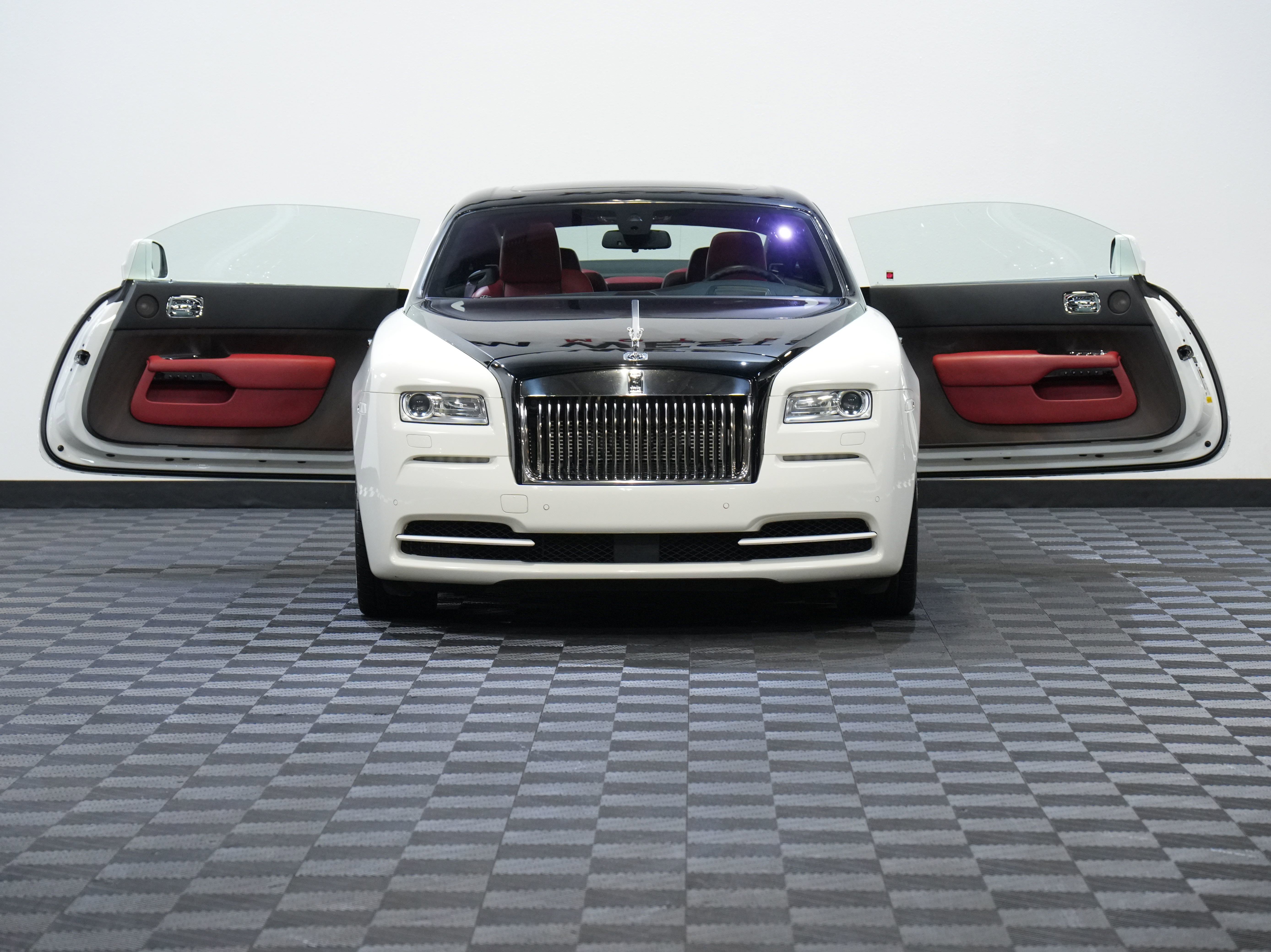 Used 2014 Rolls-Royce Wraith RWD image 26