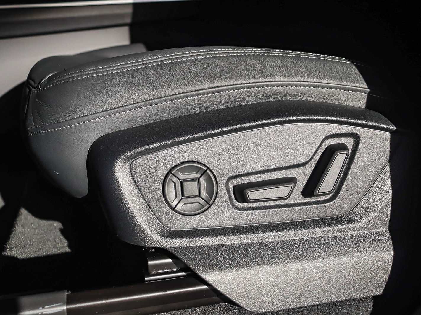 New 2026 Audi Q7 3.0T Premium AWD/4WD image 21
