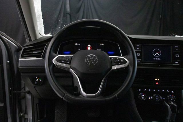 Used 2024 Volkswagen Jetta SE image 21
