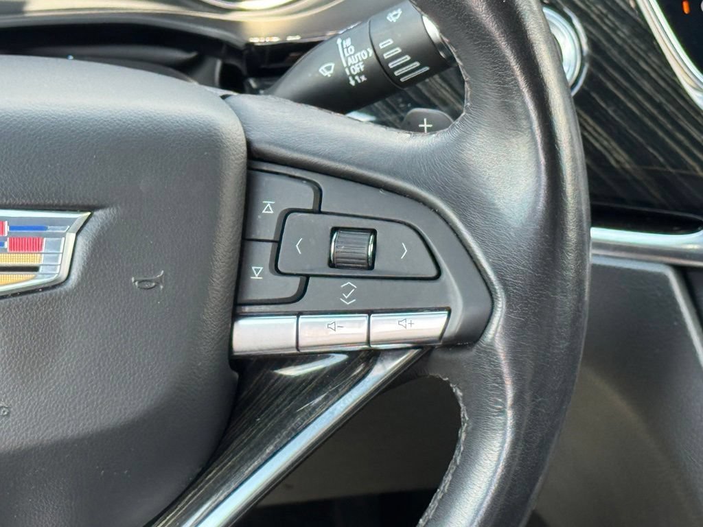 Certified 2023 Cadillac XT6 Premium Luxury FWD image 25