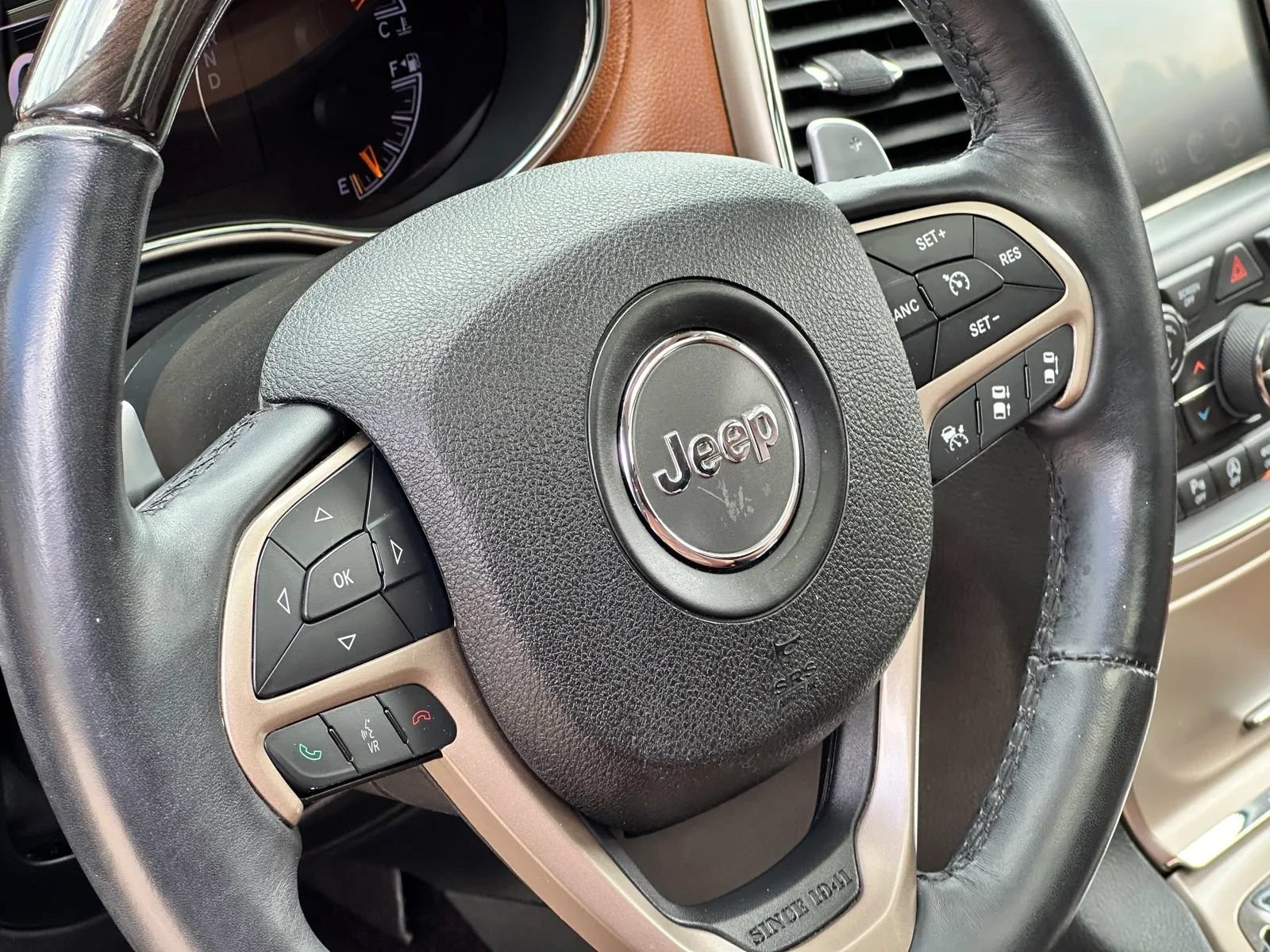 Used 2016 Jeep Grand Cherokee Summit w/ Platinum Series Group AWD/4WD image 11
