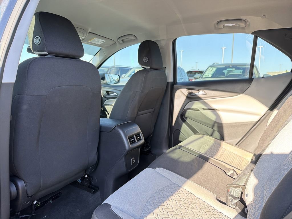 Used 2022 Chevrolet Equinox LS FWD image 12
