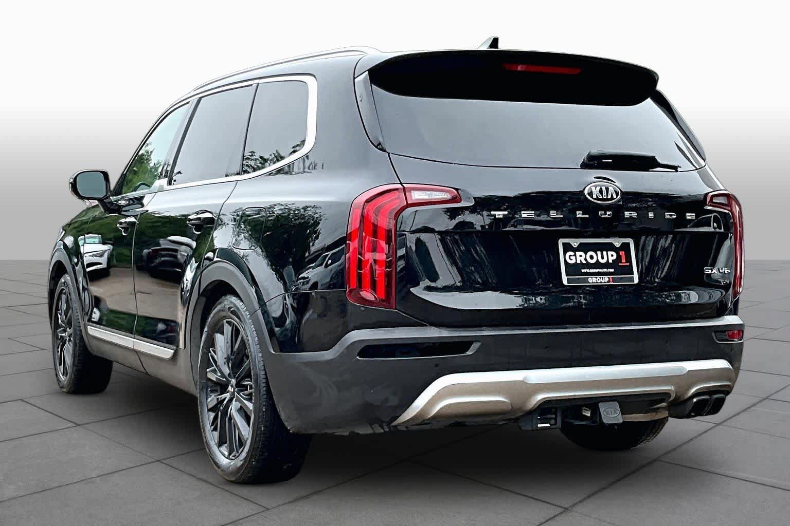 Used 2020 Kia Telluride SX w/ Towing Package FWD image 12