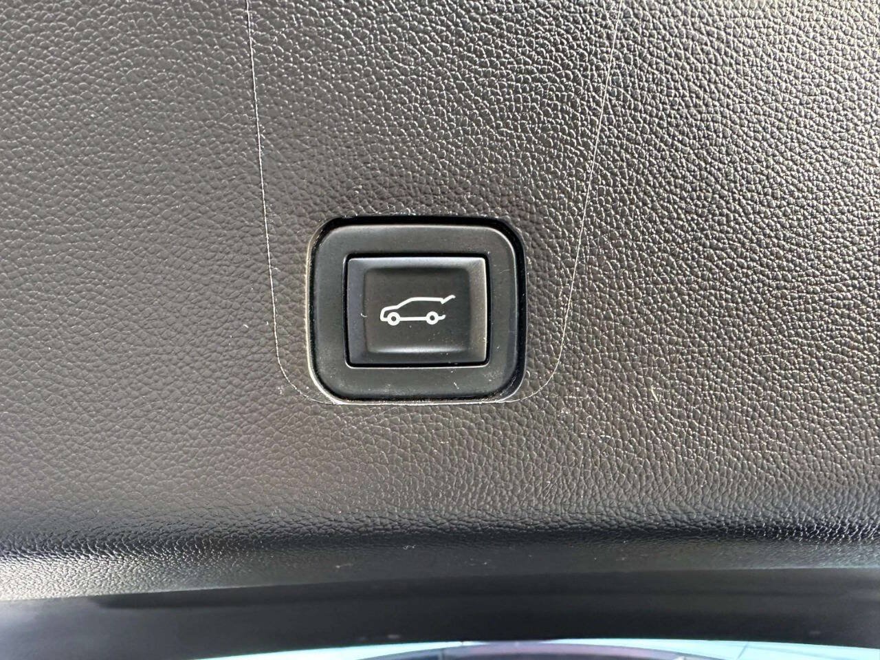 Used 2019 Chevrolet Traverse LT AWD/4WD image 13