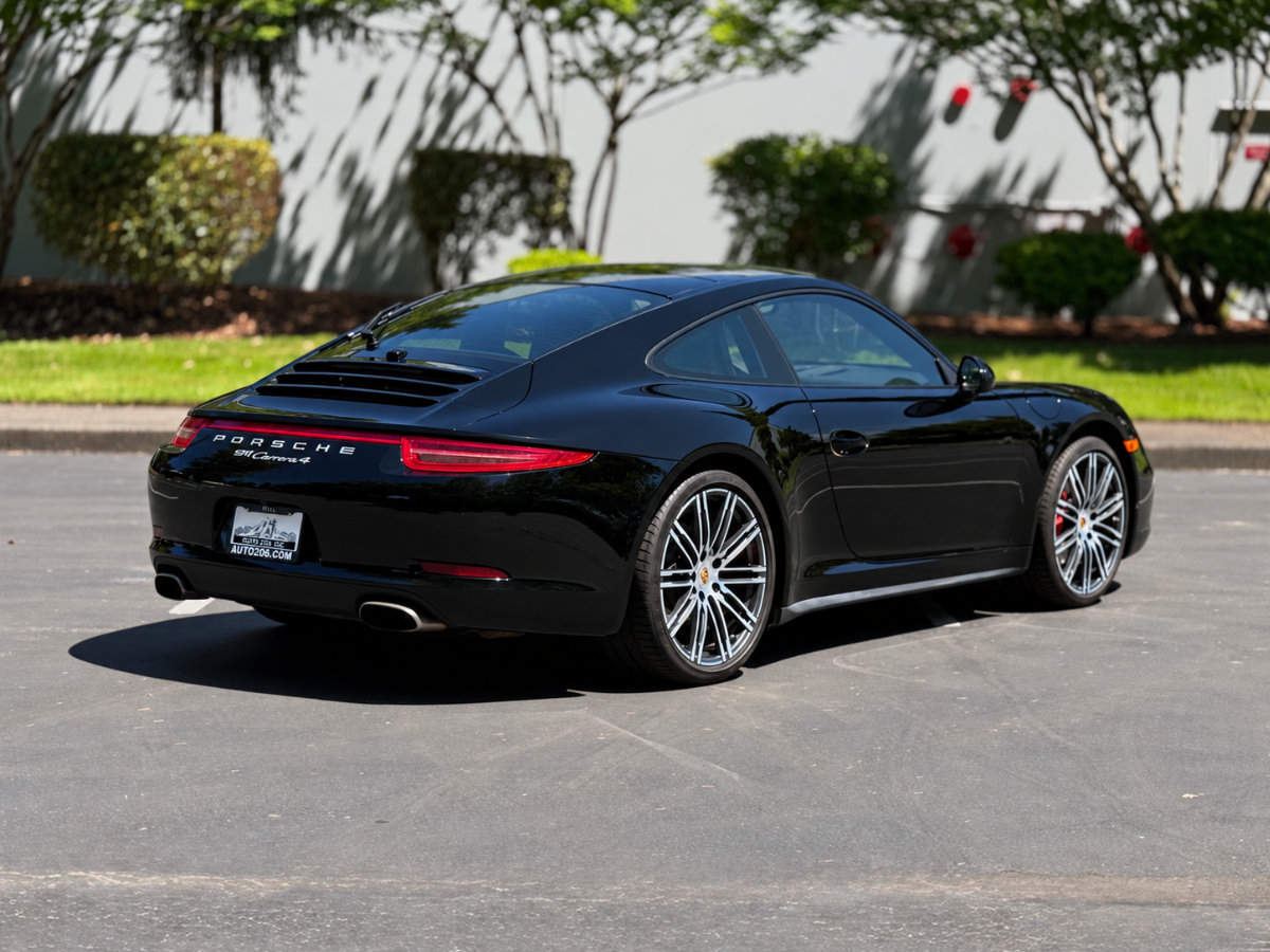 Used 2016 Porsche 911 Carrera RWD image 3
