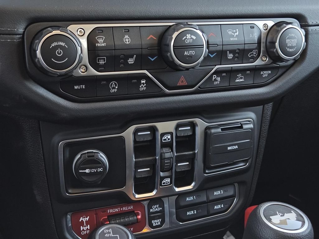 New 2025 Jeep Wrangler Unlimited Rubicon w/ Safety Group AWD/4WD image 13
