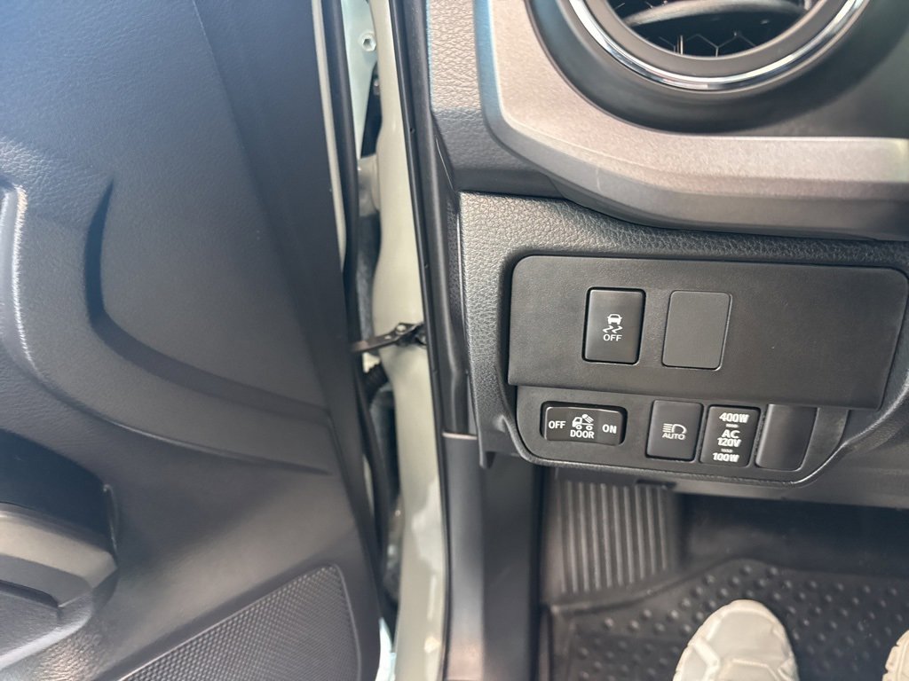 Used 2023 Toyota Tacoma TRD Sport image 7