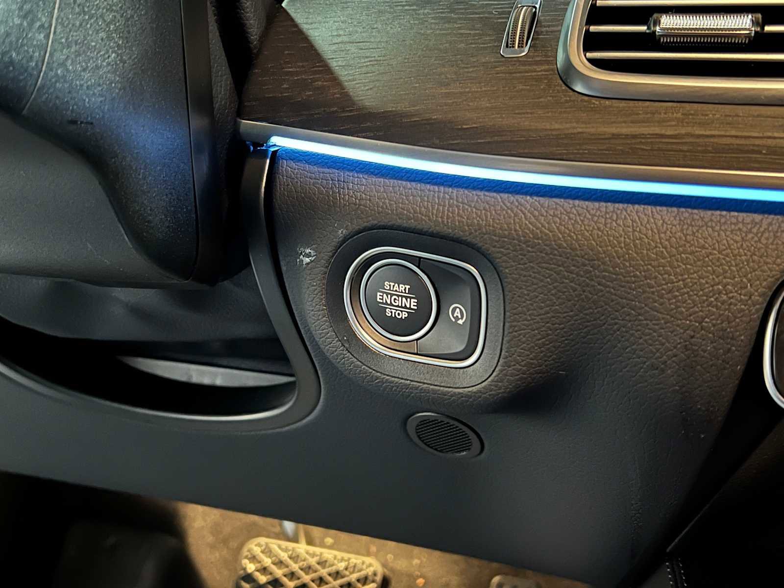 Used 2025 Mercedes-Benz GLE 350 4MATIC image 31