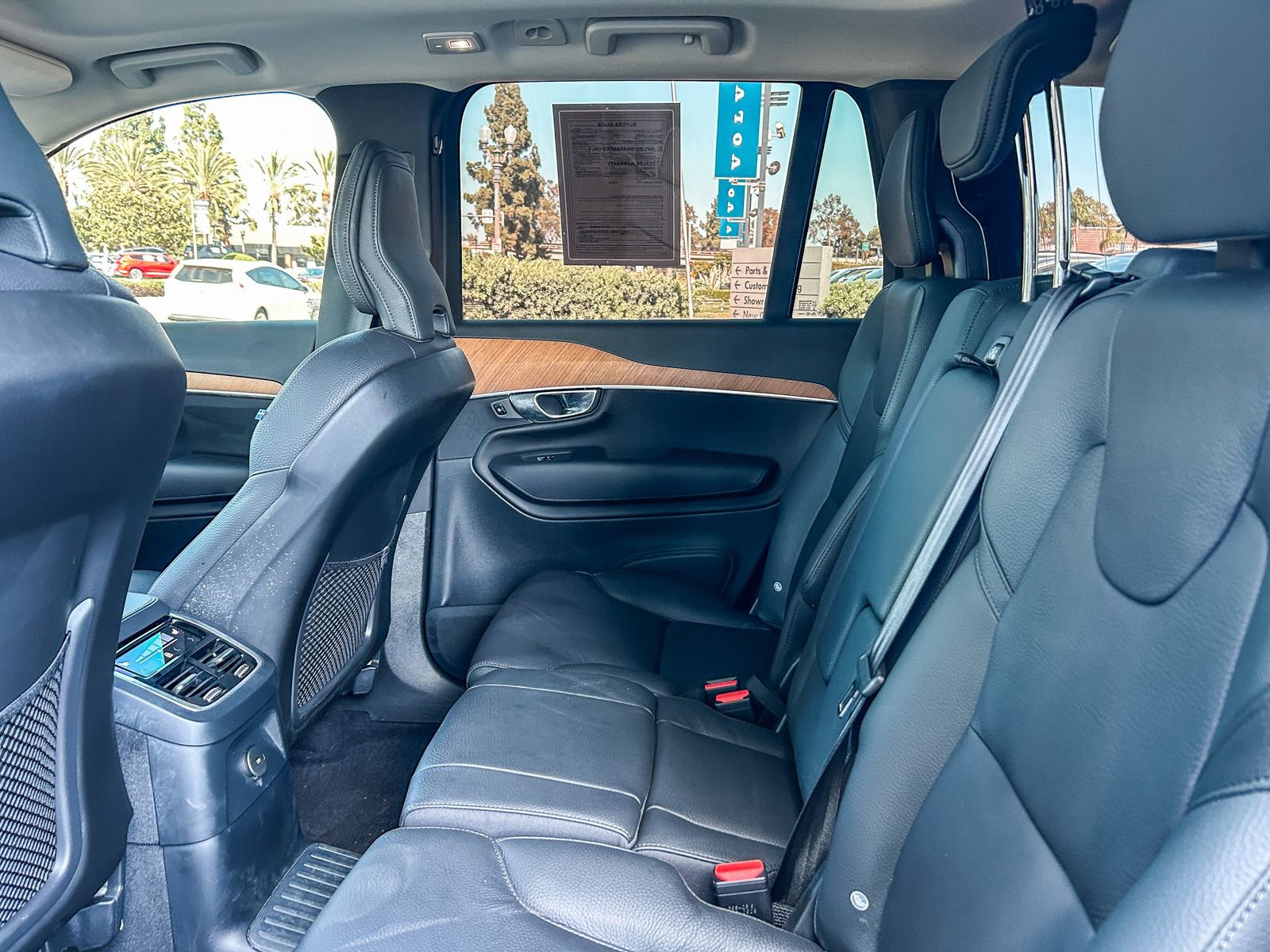 Used 2025 Volvo XC90 T8 Plus w/ Protection Package Premier AWD/4WD image 19