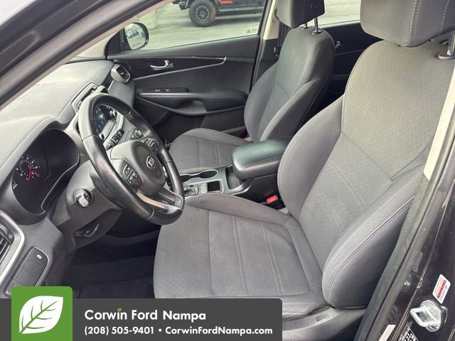 Used 2017 Kia Sorento LX w/ LX Convenience Package image 10