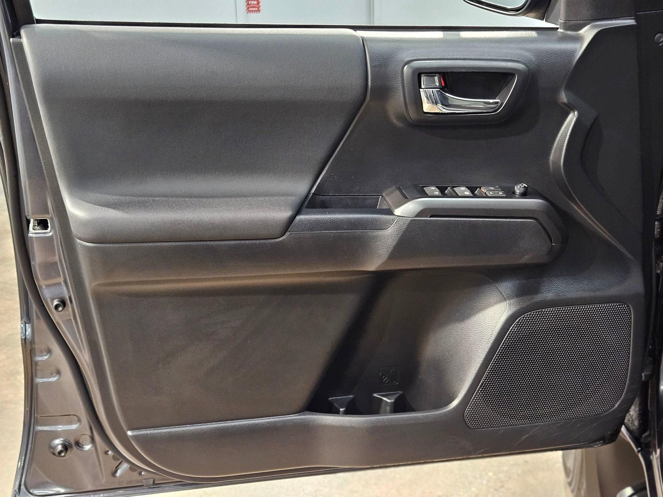 Used 2022 Toyota Tacoma TRD Sport image 20