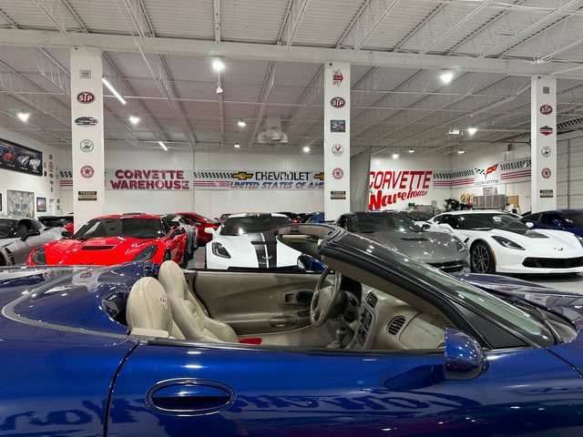 Used 2004 Chevrolet Corvette Convertible w/ Preferred Equipment Group RWD image 30