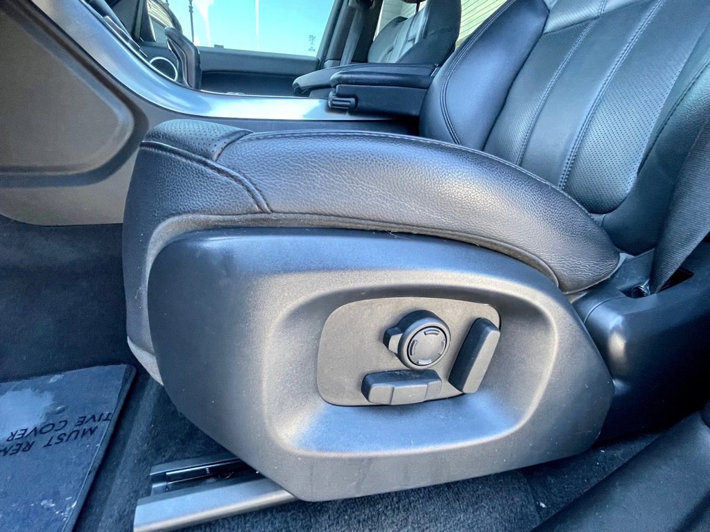 Used 2017 Land Rover Range Rover Sport SE AWD/4WD image 18
