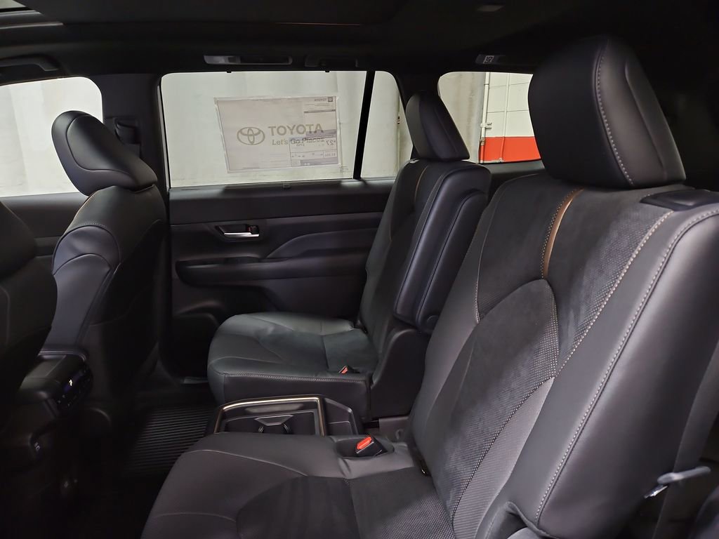 New 2026 Toyota Grand Highlander AWD Hybrid image 24