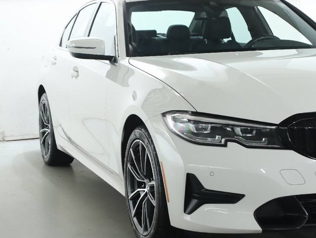 Used 2020 BMW 330i xDrive Sedan w/ Premium Package AWD/4WD image 10