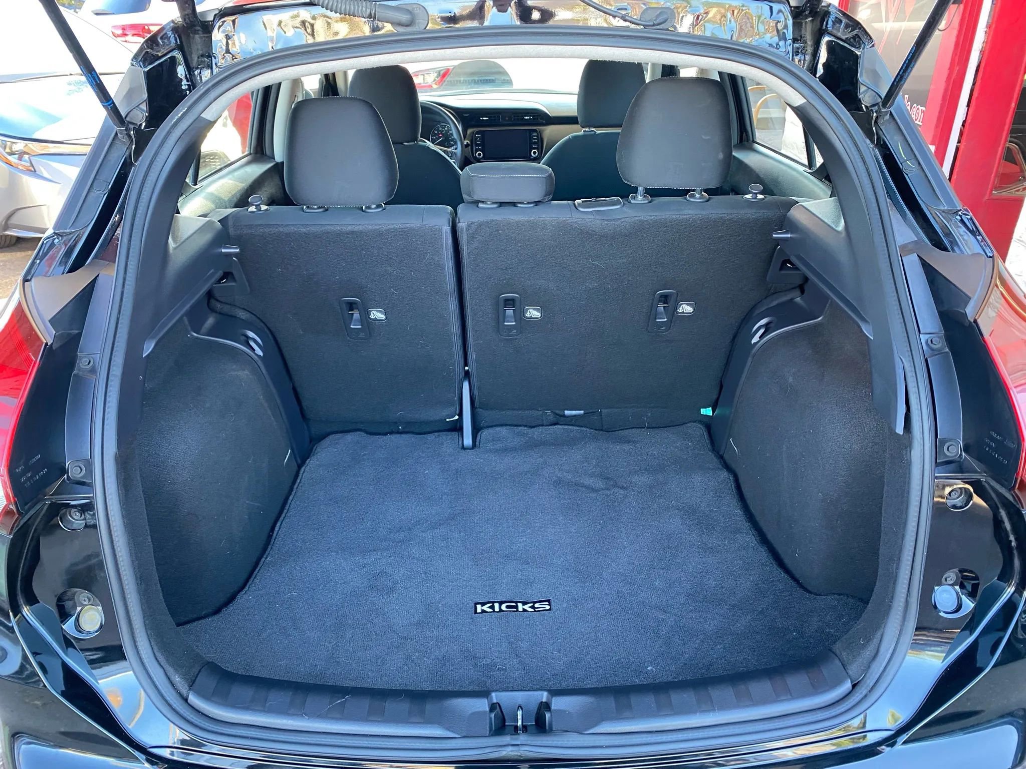 Used 2023 Nissan Kicks SV image 24