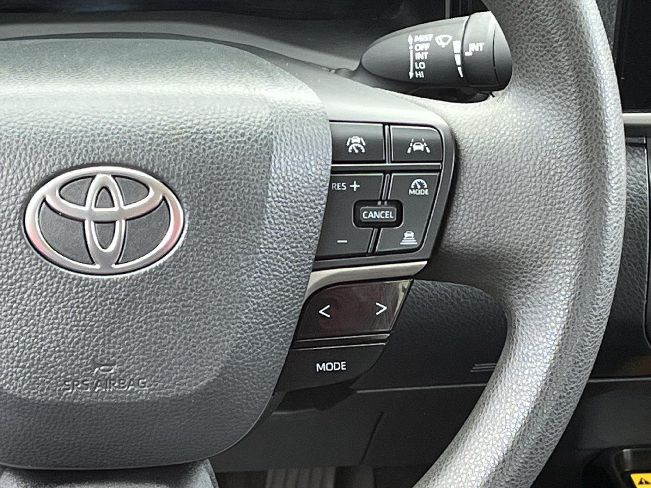 Used 2025 Toyota Camry LE FWD image 14