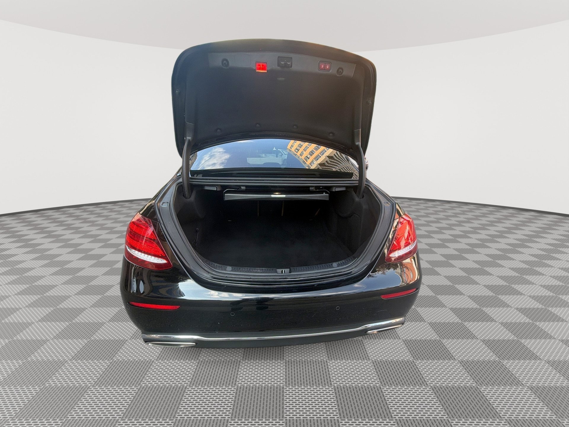 Used 2019 Mercedes-Benz E 450 4MATIC Sedan image 21
