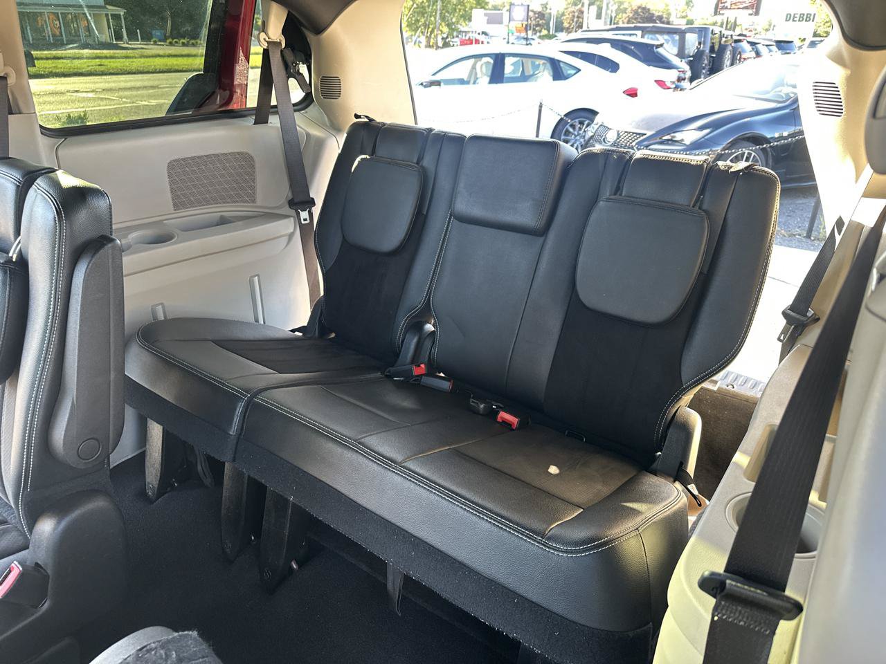 Used 2019 Dodge Grand Caravan SXT FWD image 18