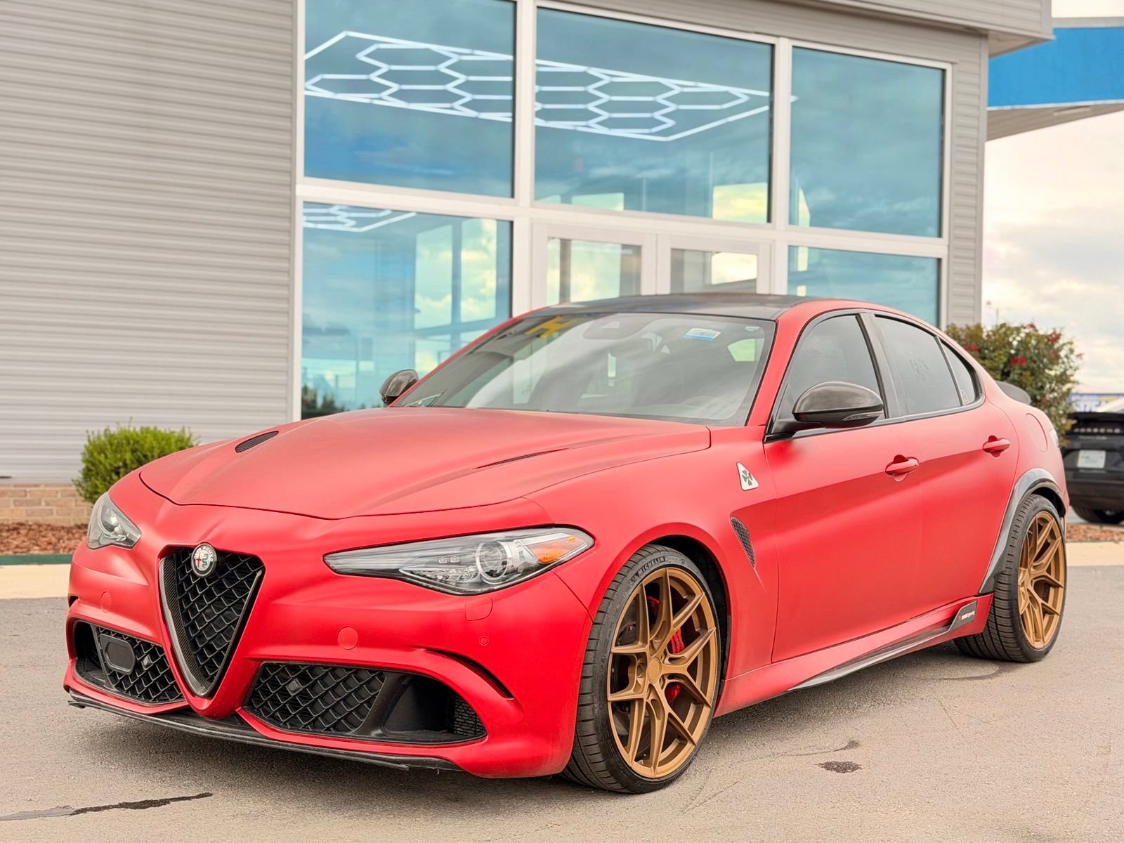 Used 2017 Alfa Romeo Giulia Quadrifoglio RWD image 13
