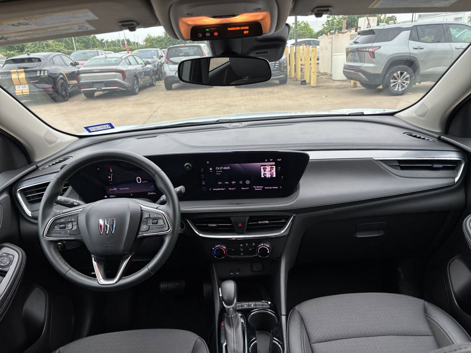 Used 2025 Buick Encore GX Preferred FWD image 32