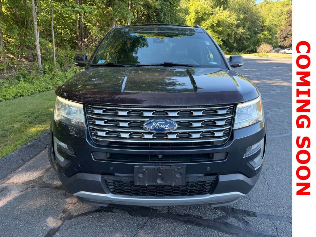 Used 2017 Ford Explorer Limited w/ Equipment Group 301A AWD/4WD image 3