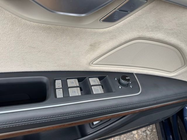 Used 2023 Audi A8 L 3.0T w/ Comfort Plus Package AWD/4WD image 32