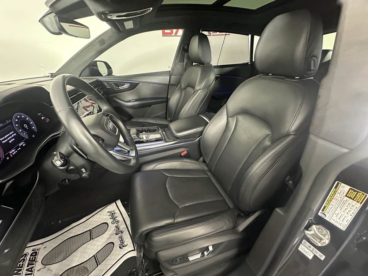 Used 2019 Audi Q8 Prestige AWD/4WD image 27