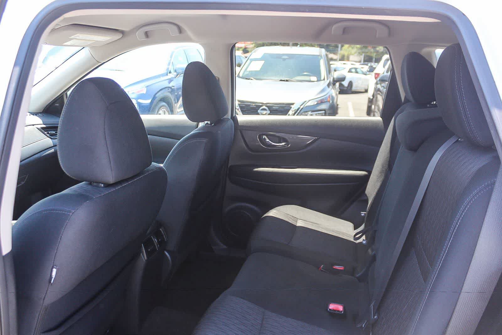Used 2019 Nissan Rogue S w/ Special Edition Package FWD image 24