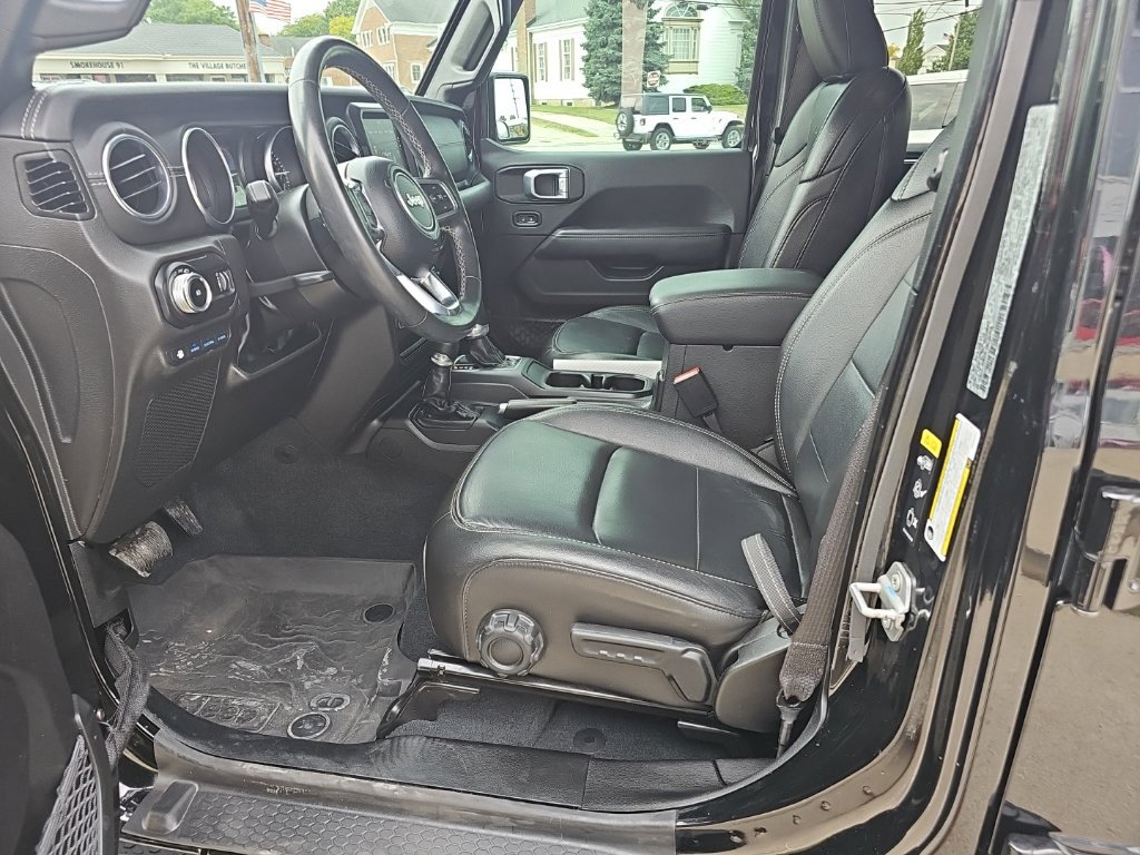 Certified 2023 Jeep Wrangler Unlimited Sahara w/ Cold Weather Group AWD/4WD image 16