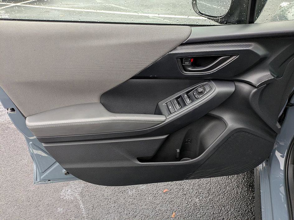 Used 2024 Subaru Crosstrek 2.0i Premium image 13