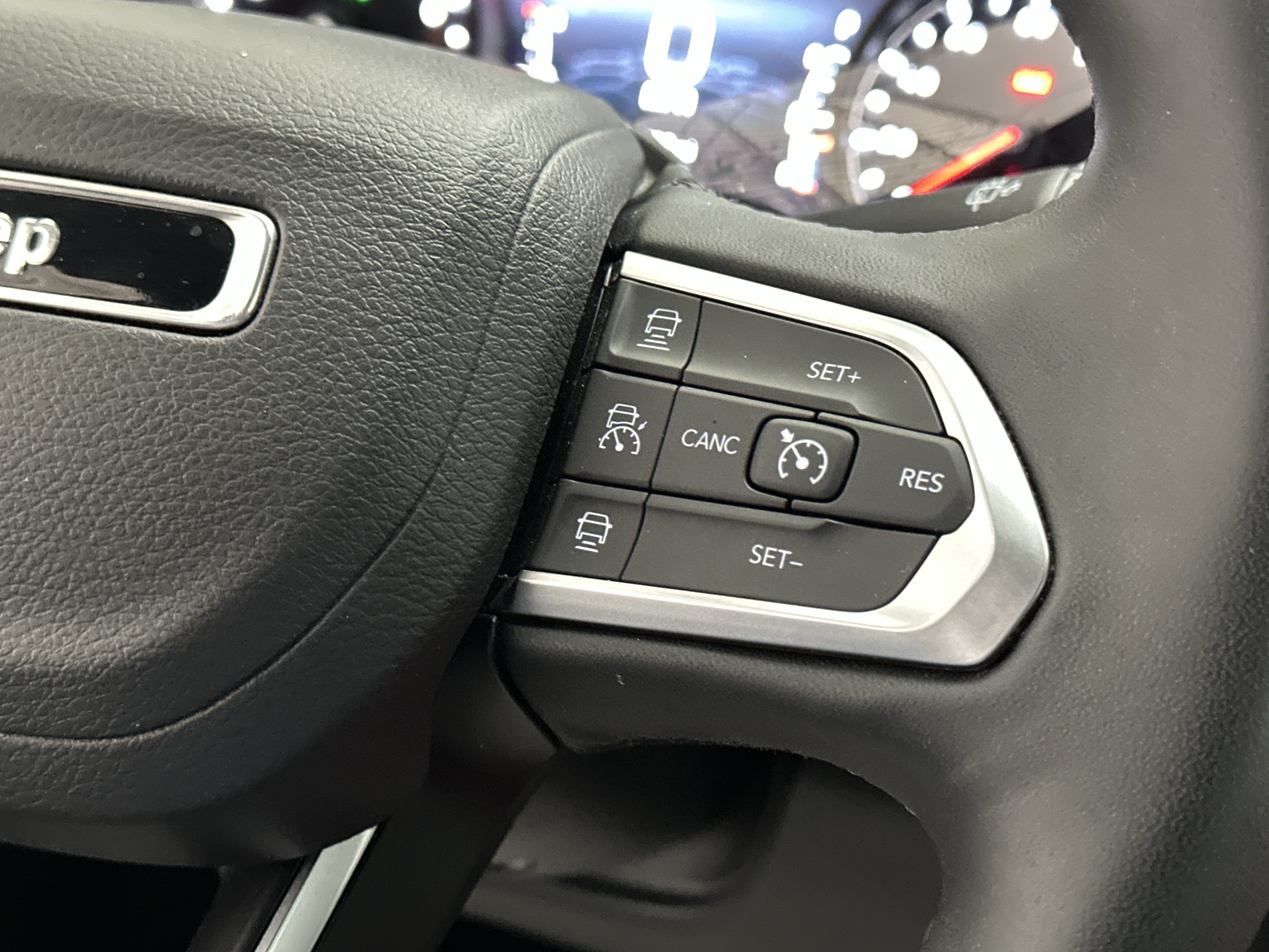 Used 2025 Jeep Compass Limited AWD/4WD image 26