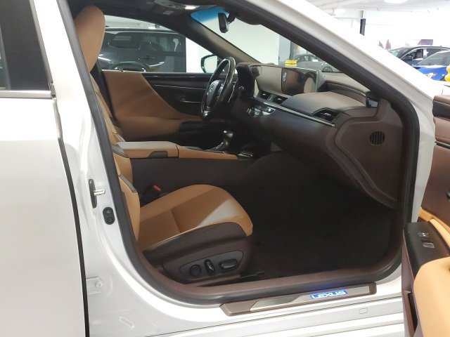 Used 2021 Lexus ES 300h w/ Premium Package image 25