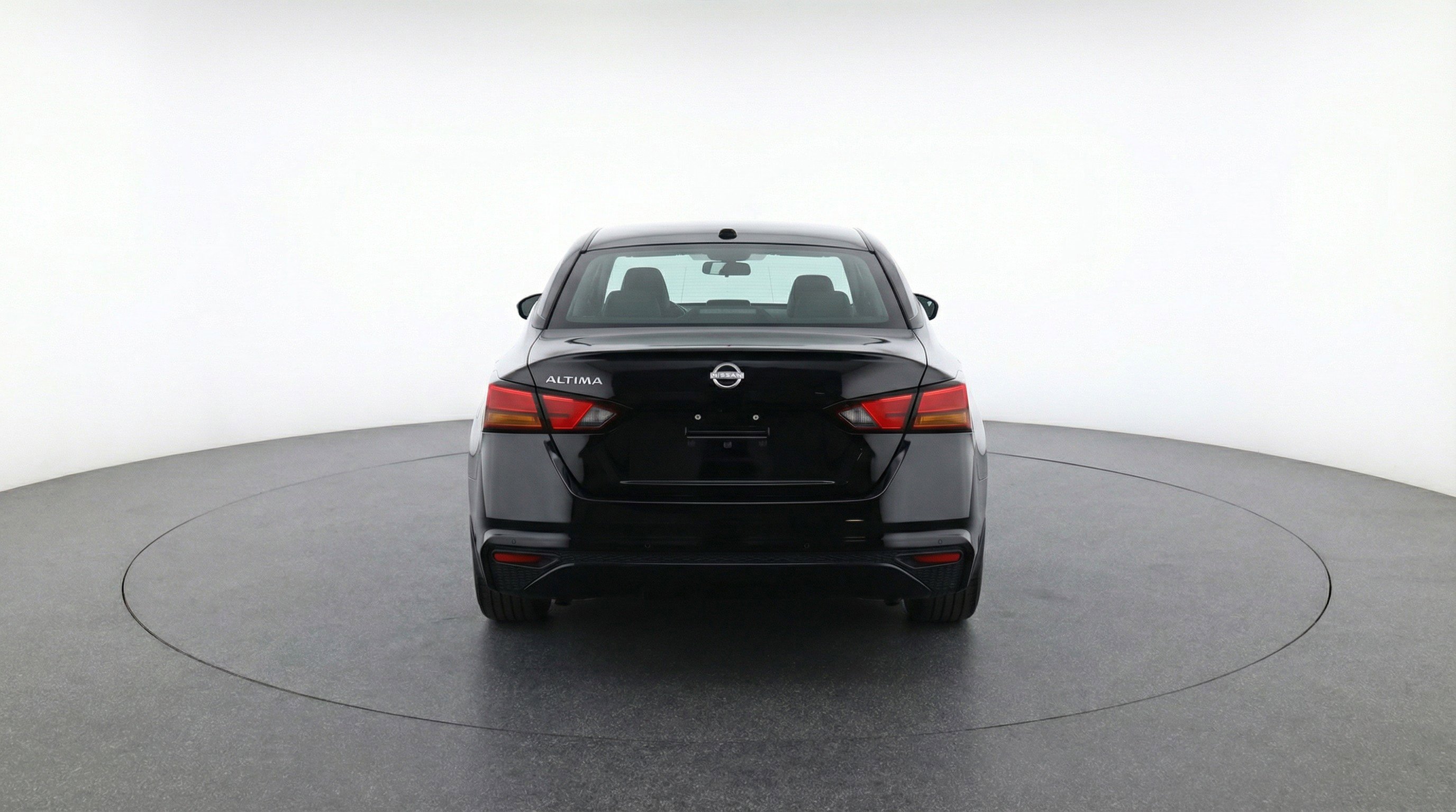 Used 2025 Nissan Altima 2.5 SV FWD image 7