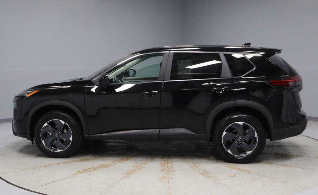 Used 2025 Nissan Rogue SV image 7