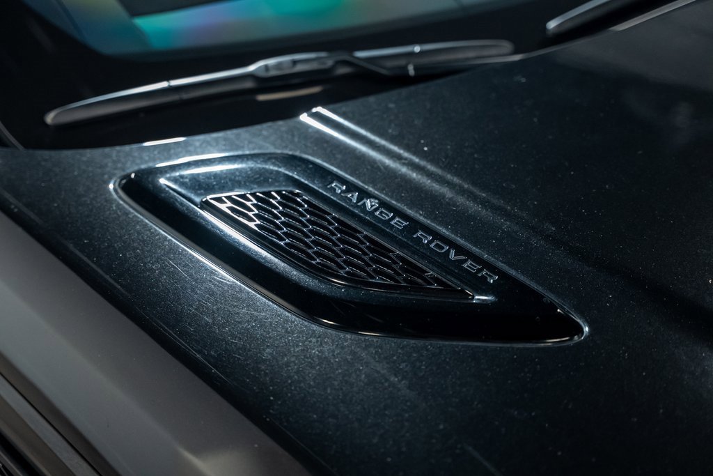 Used 2016 Land Rover Range Rover Sport SVR image 9