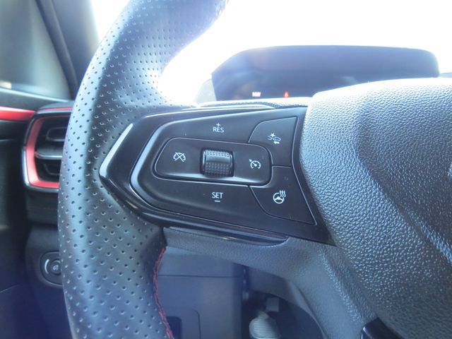 Used 2025 Chevrolet TrailBlazer RS w/ Convenience Package FWD image 16