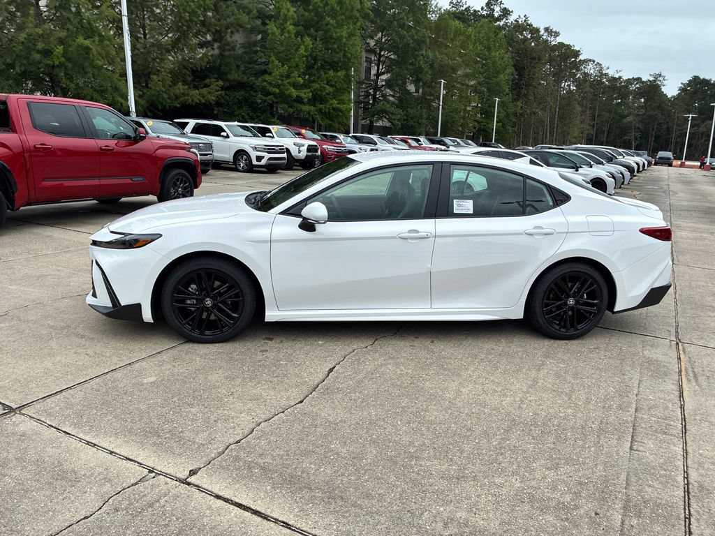 New 2026 Toyota Camry SE FWD video 2