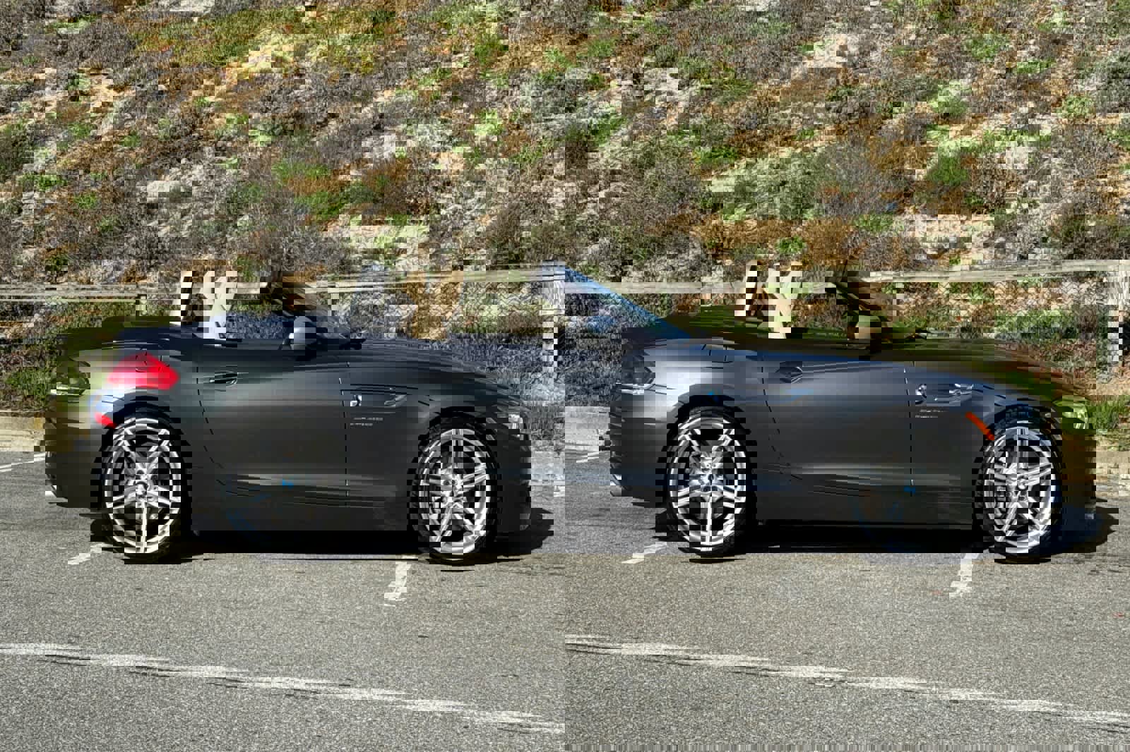 Used 2015 BMW Z4 sDrive35is image 7