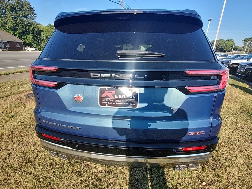 New 2026 GMC Acadia Denali w/ Super Cruise Package image 4