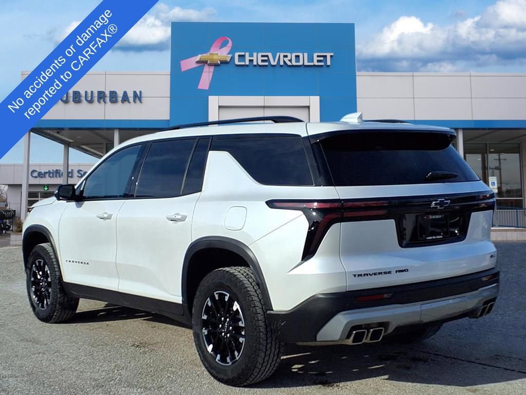 Used 2024 Chevrolet Traverse Z71 image 7