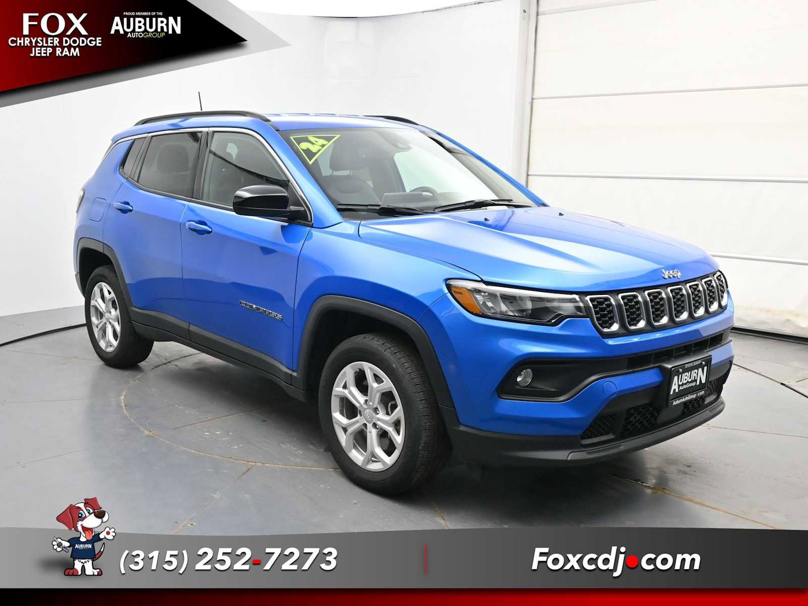 Used 2024 Jeep Compass Latitude w/ Convenience Group image 2